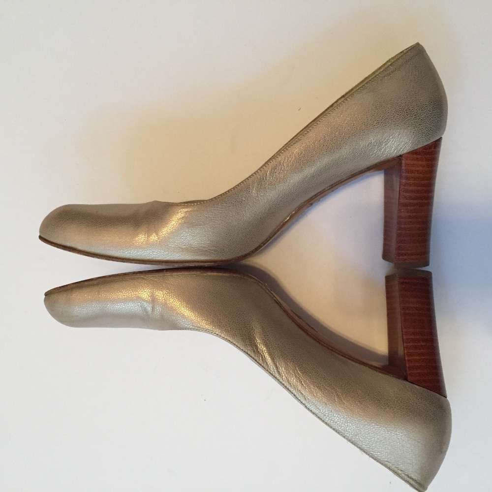 Stuart Weitzman Pumps Size 8 Narrow - Picture 3 of 4